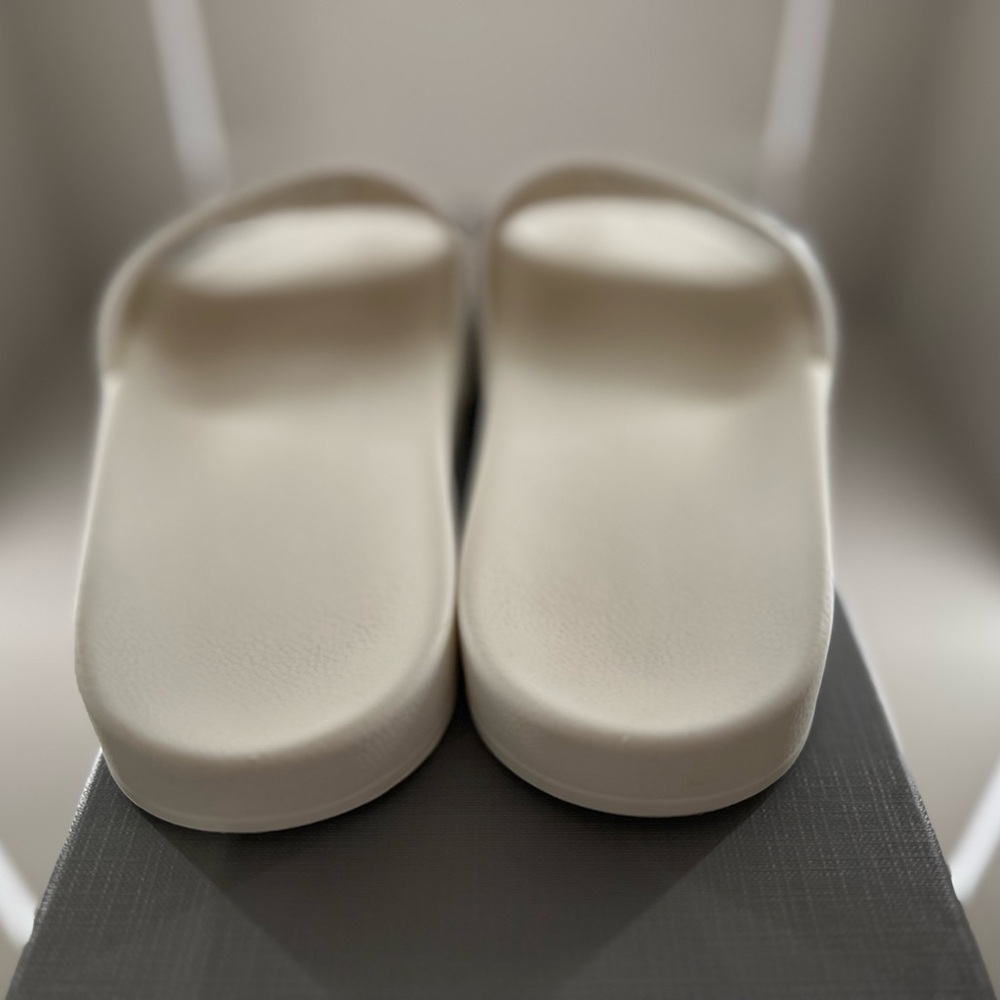 Balenciaga white & black slides size 38 - Picture 5 of 5